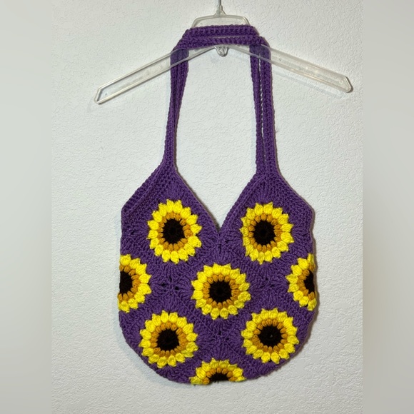 Women’s Handmade crocheted purple sunflower unlined shoulder bag - Picture 2 of 3